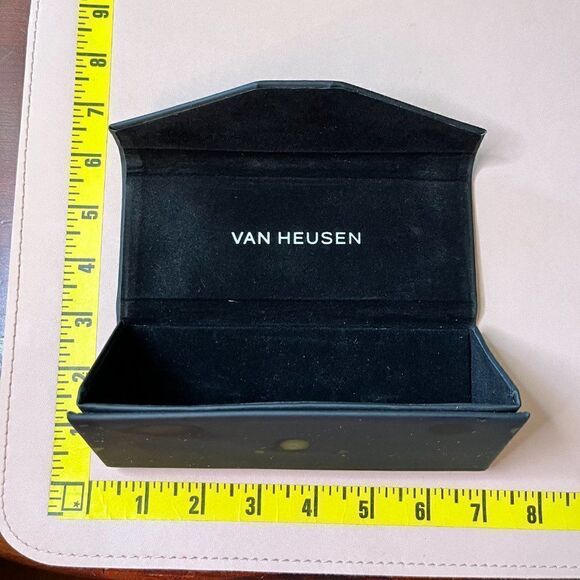 Van Heusen Glasses Case ONLY Black & White Perfect condition and so cute - Picture 8 of 8